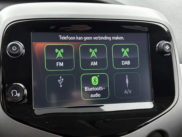 Toyota AYGO 1.0 VVT-i x-joy Automaat | NIEUW GELEVERD & ONDERHOUDEN | Climate Control | Apple Carplay / Android Auto |