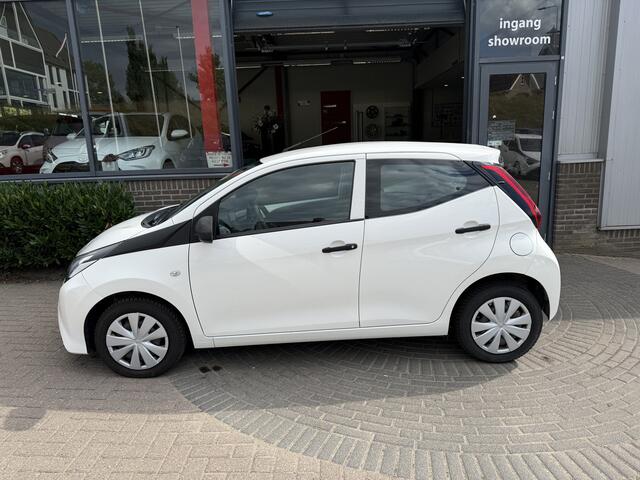 Toyota AYGO 1.0 VVT-i x-fun