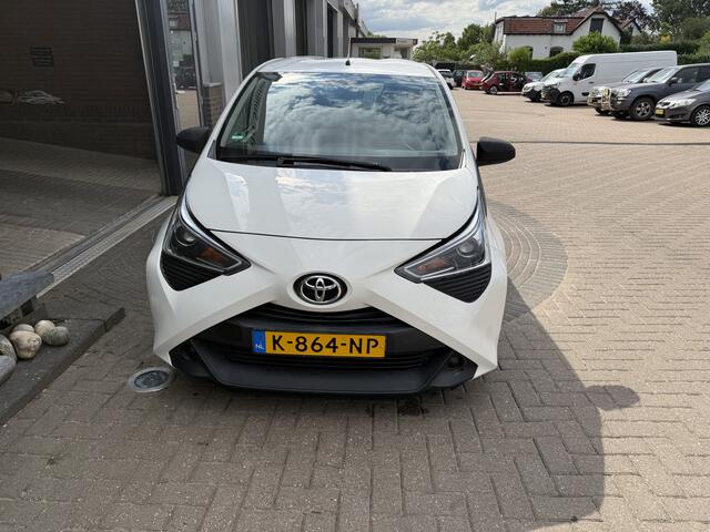 Toyota AYGO 1.0 VVT-i x-fun