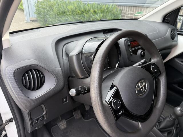 Toyota AYGO 1.0 VVT-i x-fun