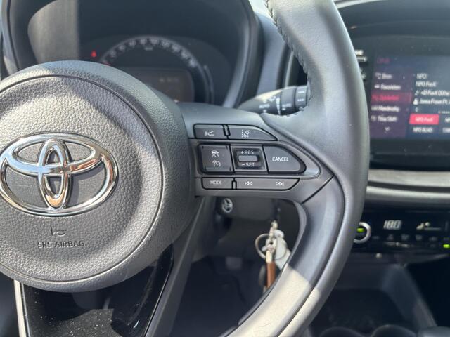 Toyota AYGO X 1.0 VVT-i S-CVT first