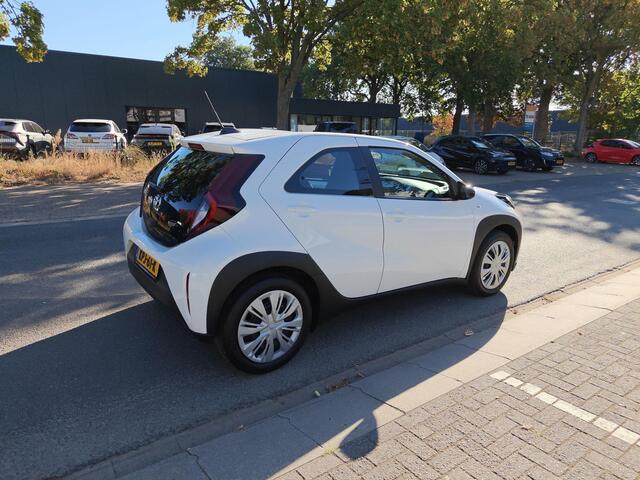 Toyota AYGO X 1.0 VVT-i MT