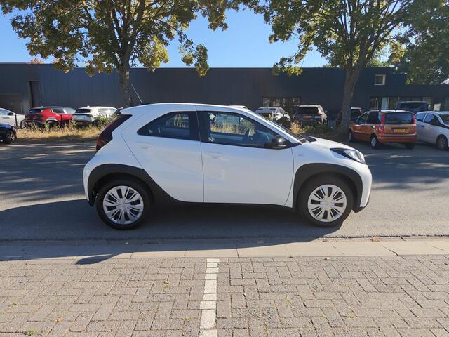 Toyota AYGO X 1.0 VVT-i MT