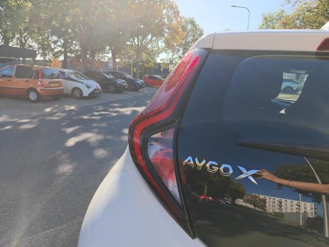 Toyota AYGO X 1.0 VVT-i MT