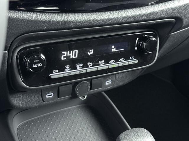 Toyota AYGO X Hybrid 115 play