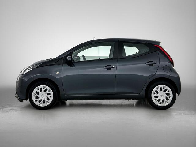 Toyota AYGO 1.0 VVT-i x-play | Dealer onderhouden | Apple CarPlay/Android Auto | Airco | Achteruitrijcamera | Fietsendrager beugel | leseman