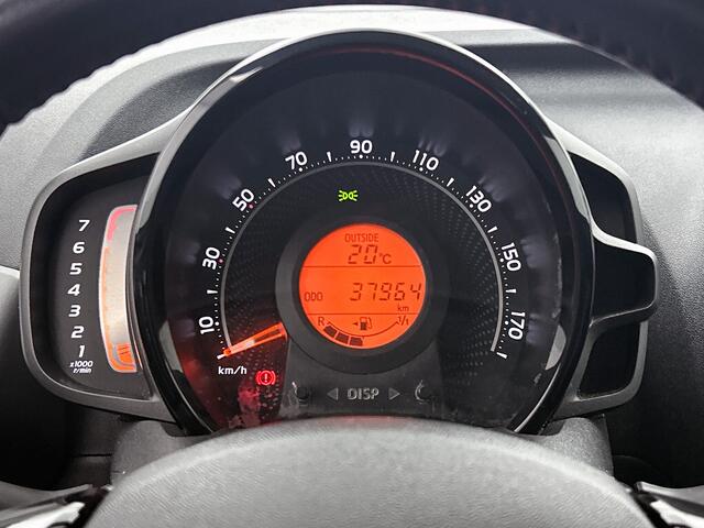 Toyota AYGO 1.0 VVT-i x-play | Dealer onderhouden | Apple CarPlay/Android Auto | Airco | Achteruitrijcamera | Fietsendrager beugel | leseman