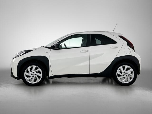 Toyota AYGO X 1.0 VVT-i S-CVT first | Dealer onderhouden | Fietsendragerbeugel | LED verlichting | Climate Control | 17" Velgen | Apple CarPlay/Android Auto | Cruise Control Adaptive |