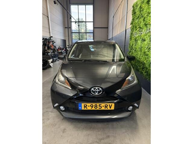 Toyota AYGO 1.0 VVT-i x | 5 deurs | Camera | Airco | Electro Grey | MEER FOTOS VOLGEN
