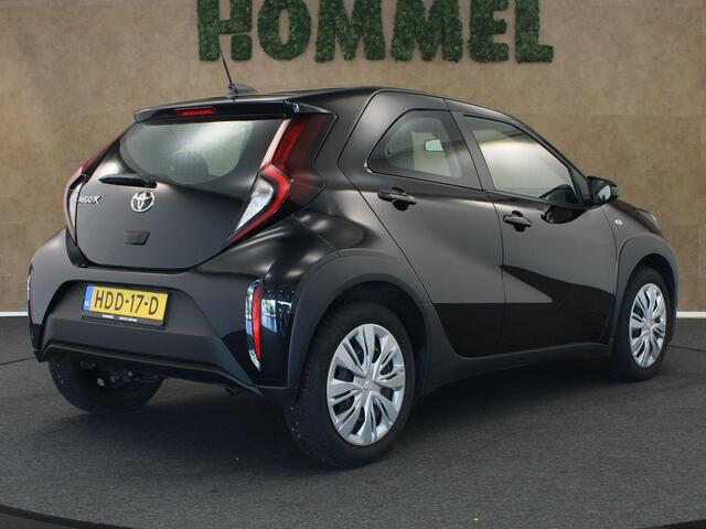 Toyota AYGO X 1.0 VVT-i MT Play - ORIGINEEL NEDERLANDSE AUTO - AIRCO - ADAPTIEVE CRUISE CONTROL - ACHTERUITRIJCAMERA - BLUETOOTH - LICHTSENSOR - DAB RADIO