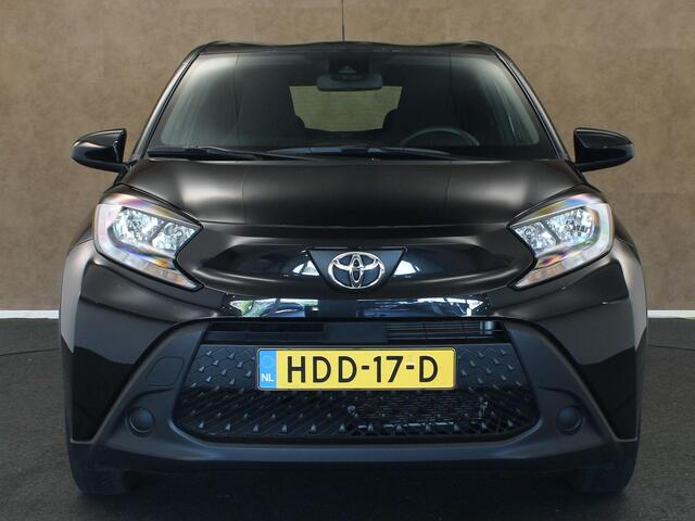 Toyota AYGO X 1.0 VVT-i MT Play - ORIGINEEL NEDERLANDSE AUTO - AIRCO - ADAPTIEVE CRUISE CONTROL - ACHTERUITRIJCAMERA - BLUETOOTH - LICHTSENSOR - DAB RADIO