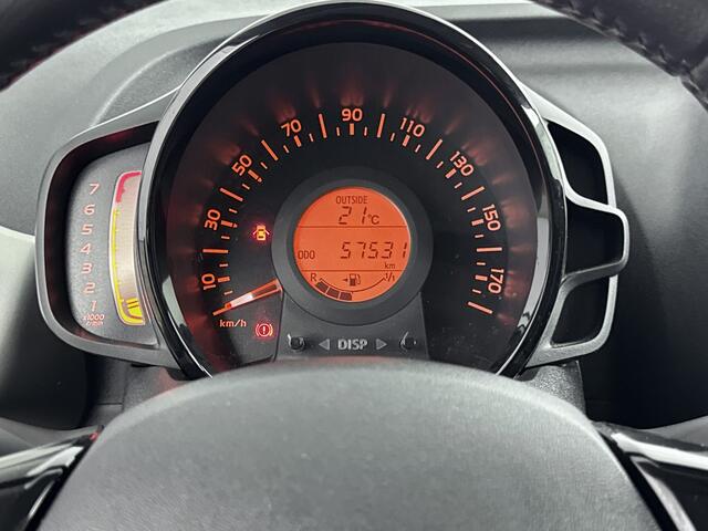 Toyota AYGO 1.0 VVT-i x-play | Airco | Achteruitrijcamera | Bluetooth | Elektrische ramen voor | Elektrisch verstelbare spiegels |
