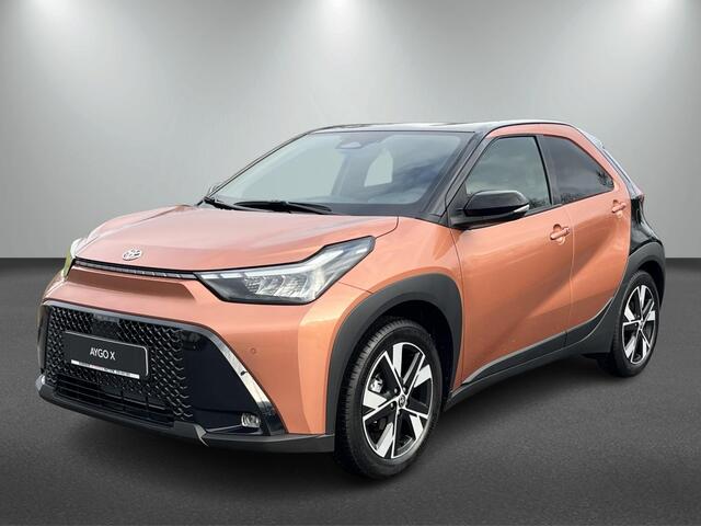 Toyota AYGO X Hybrid 115 Black Edition | Stoelverwarming | Park. Sensoren | AC