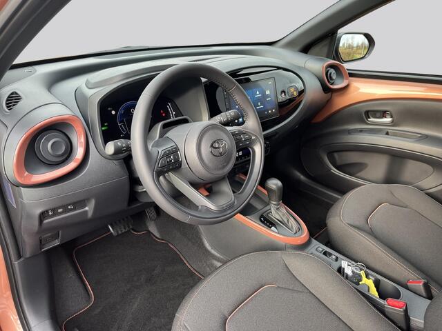 Toyota AYGO X Hybrid 115 Black Edition | Stoelverwarming | Park. Sensoren | AC