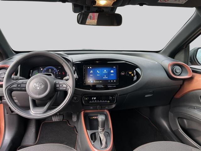 Toyota AYGO X Hybrid 115 Black Edition | Stoelverwarming | Park. Sensoren | AC