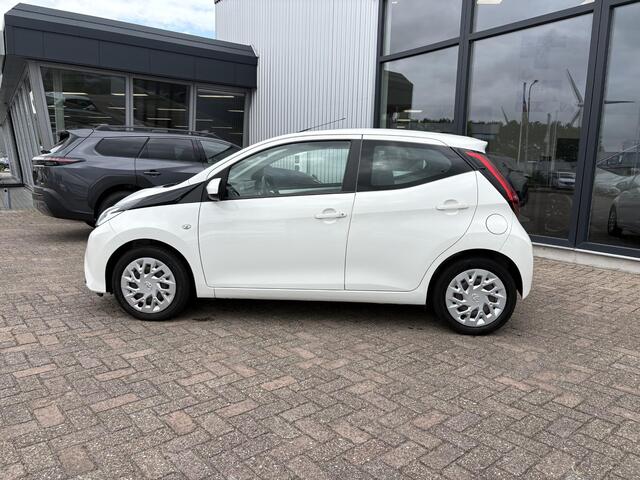 Toyota AYGO 1.0 VVT-i x-play