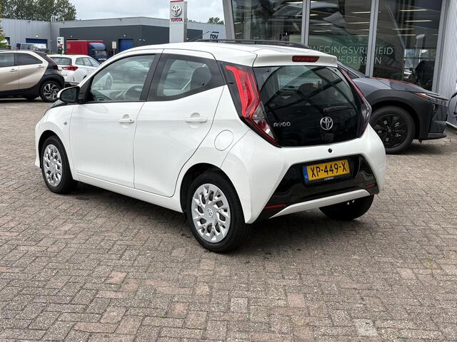 Toyota AYGO 1.0 VVT-i x-play