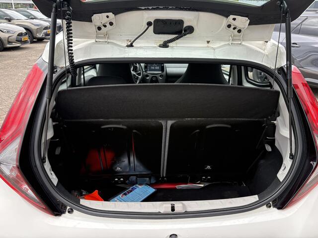 Toyota AYGO 1.0 VVT-i x-play