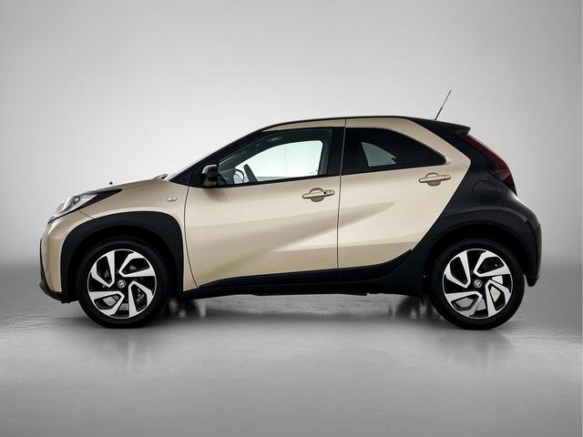 Toyota AYGO X 1.0 VVT-i S-CVT Pulse + | BTW Voertuig | Parkeersensoren voor+achter | Keyless Entry/Start | Climate Control | Cruise Control Adaptive | achteruitrijcamera | Apple CarPlay/Android Auto |