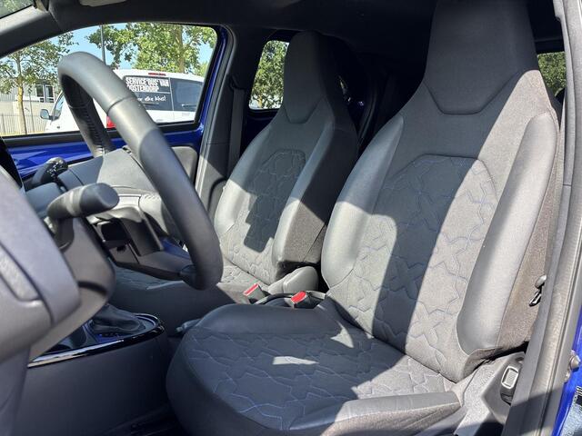 Toyota AYGO X 1.0 VVT-i S-CVT Envy | BTW| tot 10 jr Fabrieksgarantie | Navigatie | Achteruitrijcamera | Trekhaak |