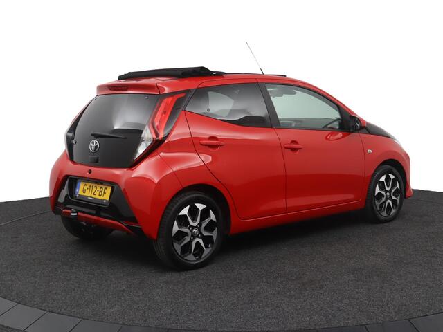 Toyota AYGO 1.0 VVT-i x-cite | Cabrio | Airco | Parkeercamera | Lichtmetalen velgen | Groot media scherm |