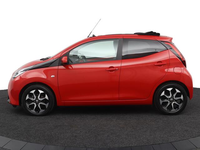 Toyota AYGO 1.0 VVT-i x-cite | Cabrio | Airco | Parkeercamera | Lichtmetalen velgen | Groot media scherm |
