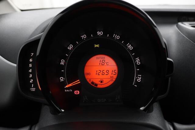Toyota AYGO 1.0 VVT-i x-cite | Cabrio | Airco | Parkeercamera | Lichtmetalen velgen | Groot media scherm |