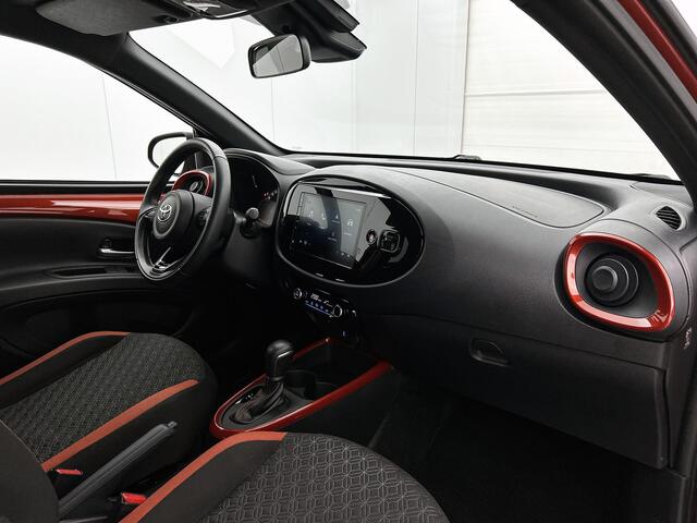 Toyota AYGO X 1.0 VVT-i S-CVT Pulse + | BTW Voertuig | Parkeersensoren voor+achter | Keyless Entry/Start | Climate Control | Cruise Control Adaptive | achteruitrijcamera | Apple CarPlay/Android Auto |