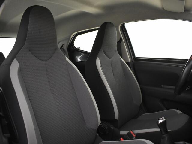 Toyota AYGO 1.0 VVT-i x-play | Carplay/AndroidAuto | Camera | Airco