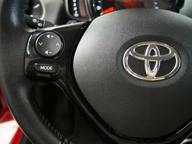 Toyota AYGO 1.0 VVT-i x-joy Automaat (APK:Nieuw) Carplay