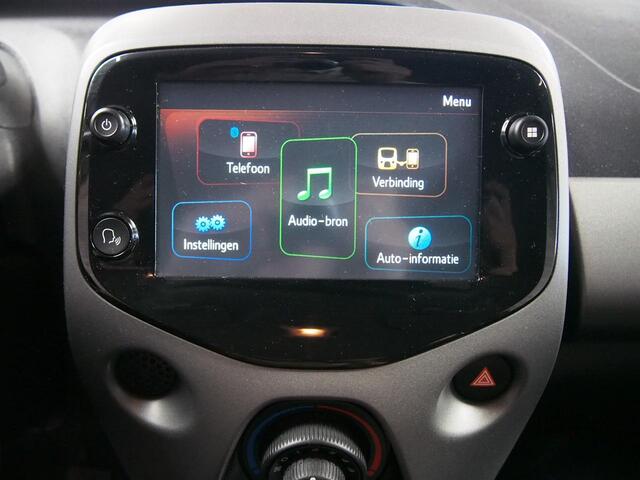 Toyota AYGO 1.0 VVT-i x-joy Automaat (APK:Nieuw) Carplay
