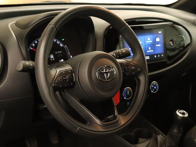 Toyota AYGO X 1.0 VVT-i MT Play - ORIGINEEL NEDERLANDSE AUTO - ACHTERUITRIJCAMERA - CRUISE CONTROL - APPLE CARPLAY/ANDROID AUTO - AIRCO - BLUETOOTH TELEFOONVOORBEREIDING - MULTIMEDIA SCHERM