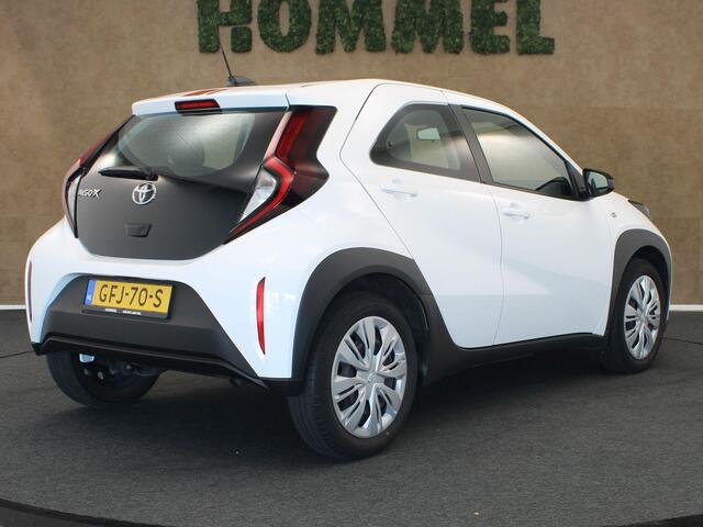 Toyota AYGO X 1.0 VVT-i MT Play - ORIGINEEL NEDERLANDSE AUTO - ACHTERUITRIJCAMERA - CRUISE CONTROL - APPLE CARPLAY/ANDROID AUTO - AIRCO - BLUETOOTH TELEFOONVOORBEREIDING - MULTIMEDIA SCHERM
