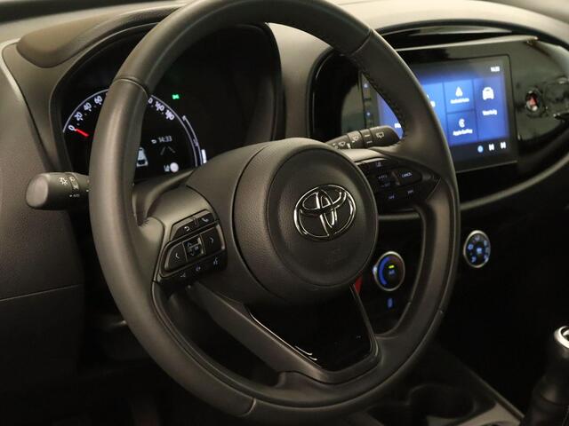 Toyota AYGO X 1.0 VVT-i MT Play - ORIGINEEL NEDERLANDSE AUTO - ACHTERUITRIJCAMERA - CRUISE CONTROL - APPLE CARPLAY/ANDROID AUTO - AIRCO - BLUETOOTH TELEFOONVOORBEREIDING - MULTIMEDIA SCHERM