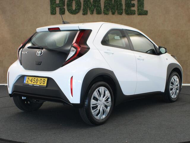 Toyota AYGO X 1.0 VVT-i MT Play - ORIGINEEL NEDERLANDSE AUTO - ACHTERUITRIJCAMERA - CRUISE CONTROL - APPLE CARPLAY/ANDROID AUTO - AIRCO - BLUETOOTH TELEFOONVOORBEREIDING - MULTIMEDIA SCHERM