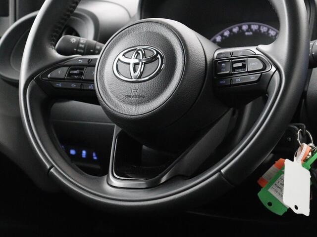 Toyota AYGO X 1.0 VVT-i MT Play | 5-deurs | Adaptive cruise | Lane assist | Carplay | DAB | NAP 31.639km | Airco