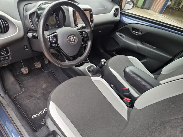 Toyota AYGO 1.0 VVT-i x-sport 5-Drs Airco Navi NL-auto / 1e-Eig. Camera L.m.v. Dealer OH