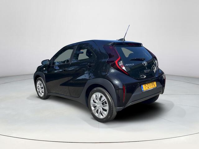 Toyota AYGO X 1.0 VVT-i MT Play | CarPlay | Camera | ACC