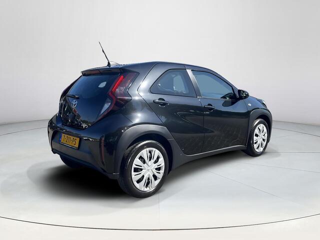 Toyota AYGO X 1.0 VVT-i MT Play | CarPlay | Camera | ACC