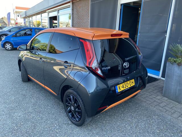 Toyota AYGO 1.0 VVT-i x-JBL