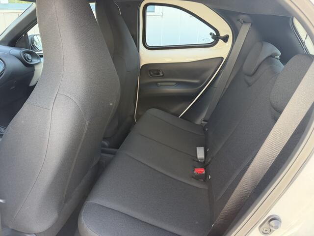Toyota AYGO X Hybrid 115 play GO Pack Cruise Carplay Nieuw Voorraad
