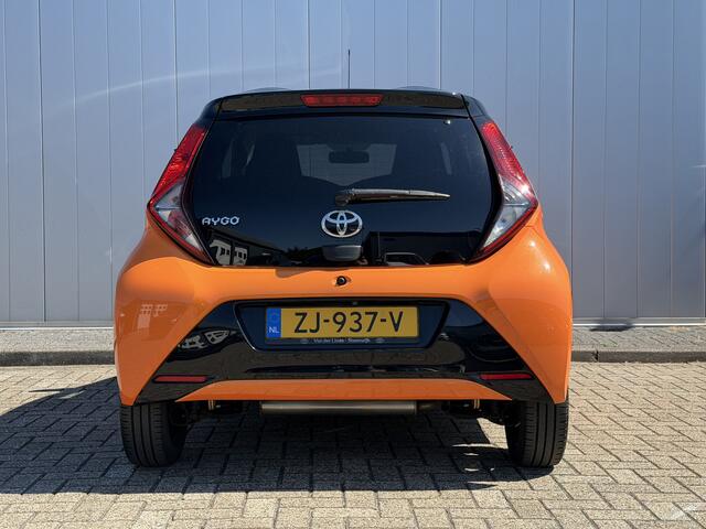 Toyota AYGO 1.0 VVT-i X-Cite Bi-Tone NL Auto Dealer Onderhouden Carplay