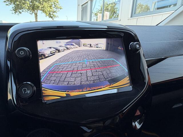 Toyota AYGO 1.0 VVT-i X-Cite Bi-Tone NL Auto Dealer Onderhouden Carplay