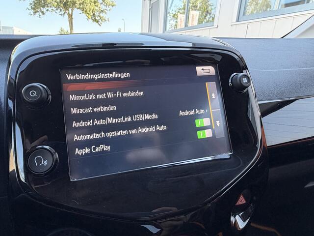 Toyota AYGO 1.0 VVT-i X-Cite Bi-Tone NL Auto Dealer Onderhouden Carplay