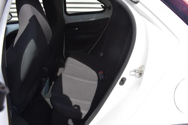 Toyota AYGO 1.0 VVT-I MT PLAY / DEALER ONDERHOUDEN / CARPLAY / CAMERA / ADAP CRUISE