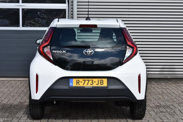 Toyota AYGO 1.0 VVT-I MT PLAY / DEALER ONDERHOUDEN / CARPLAY / CAMERA / ADAP CRUISE