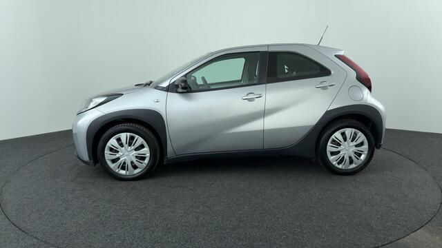 Toyota AYGO X 1.0 VVT-i MT Play