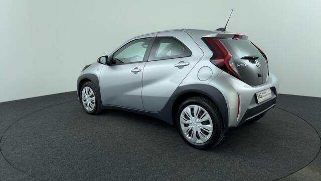 Toyota AYGO X 1.0 VVT-i MT Play