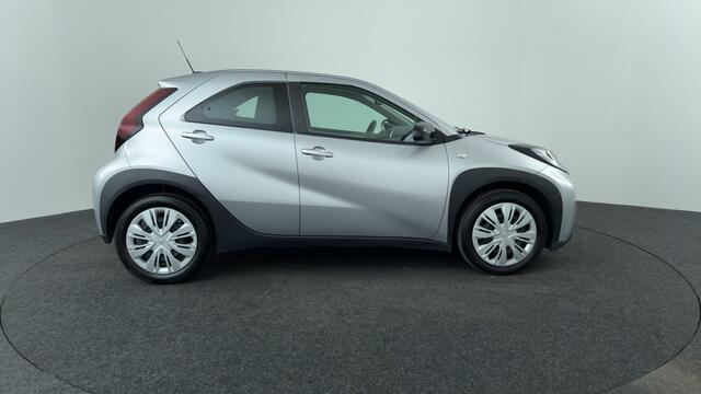 Toyota AYGO X 1.0 VVT-i MT Play