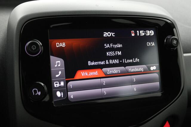 Toyota AYGO 1.0 VVT-i x-play | Groot scherm multimedia | Airco | Parkeercamera |